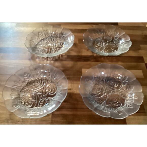 Set 4 Livia by Pasari Crystal Salad Plates Embossed Scalloped Frosted Clear 9” - Picture 4 of 8